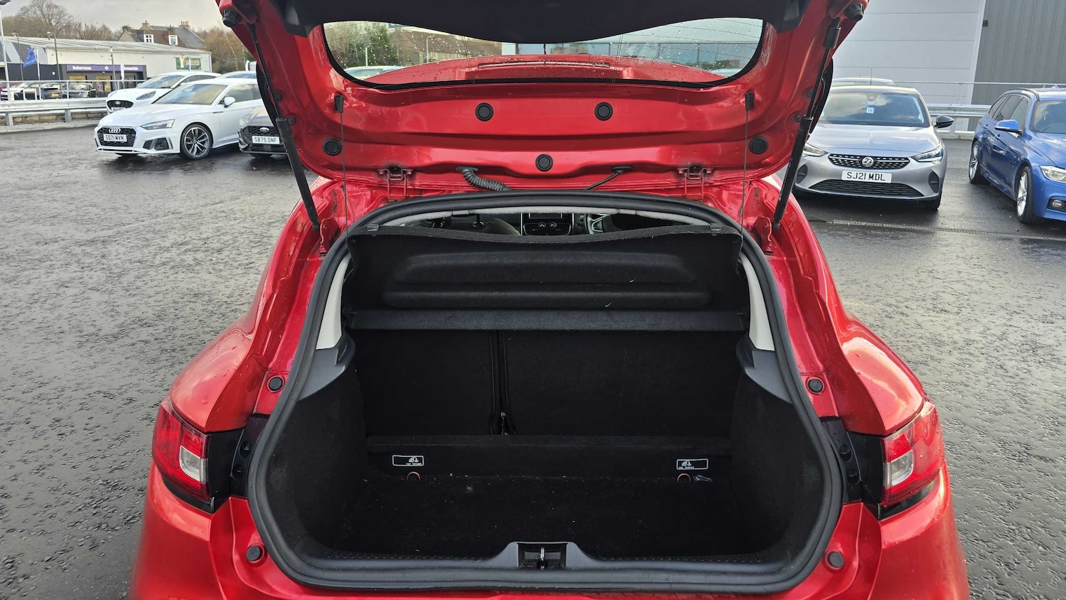 Used Renault Clio 2017 for sale - 76745980: Photo 8