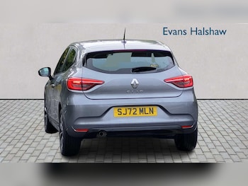 Used Renault Clio 2022 for sale - 76169990: Photo