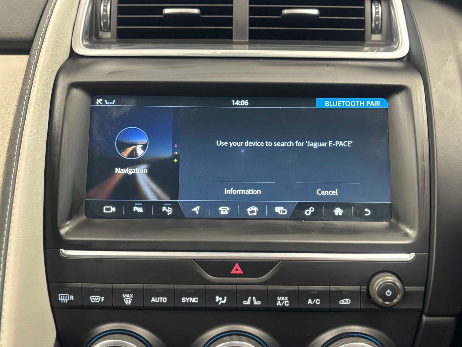 Used Jaguar E-Pace 2017 for sale - 77082991: Photo 9