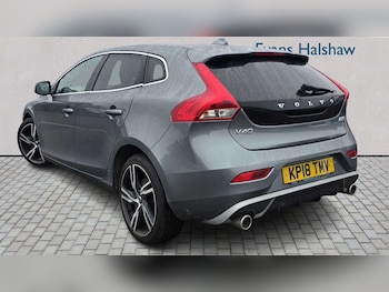 Used Volvo V40 2018 for sale - 78925432: Photo