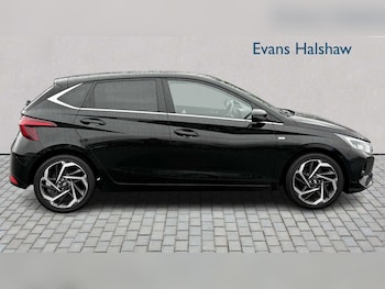 Used Hyundai i20 2023 for sale - 77634998: Photo