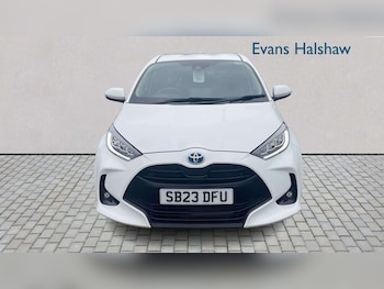 Used Toyota Yaris 2023 for sale - 79579822: Photo