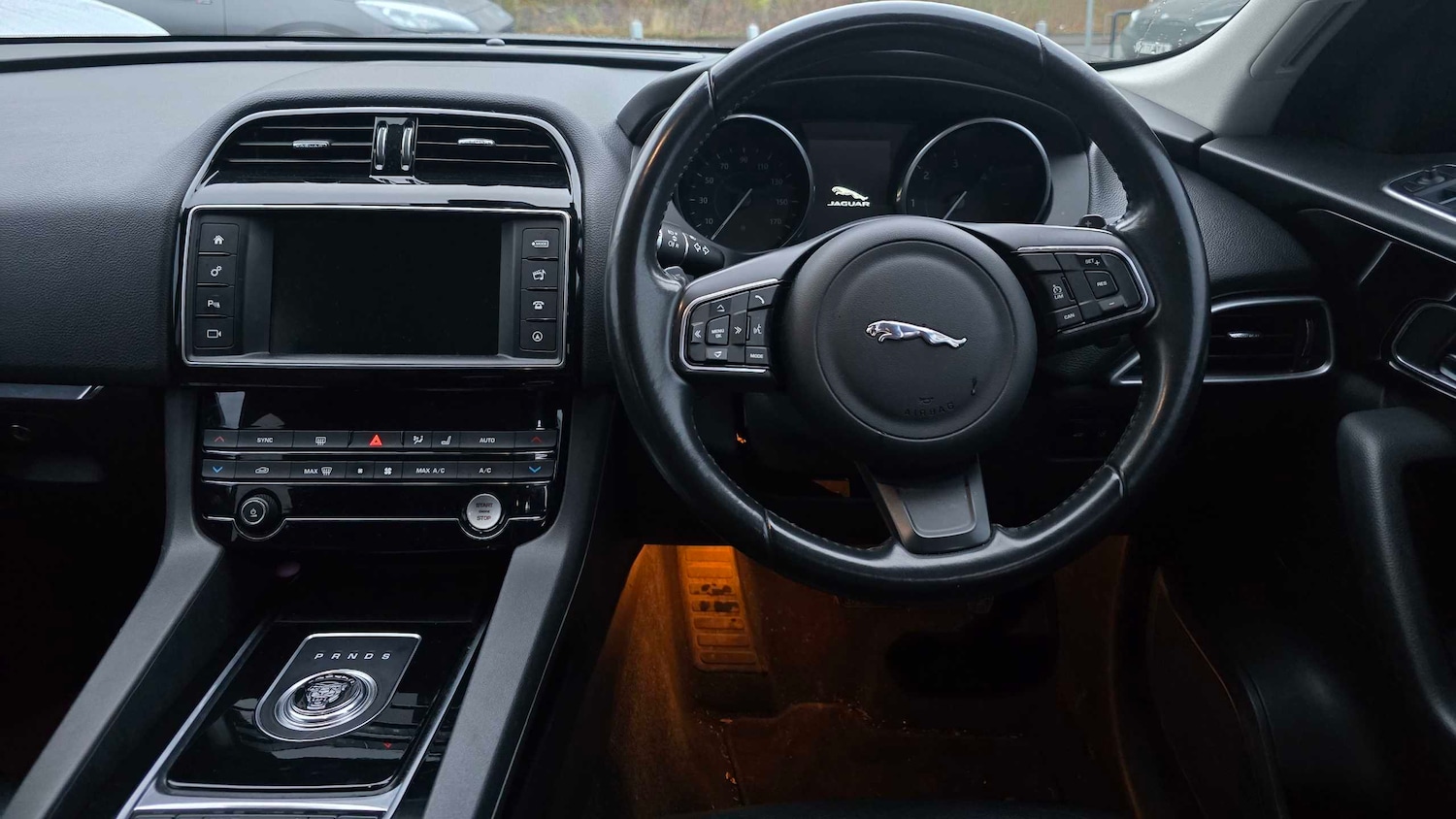 Used Jaguar F-Pace 2017 for sale - 77044198: Photo 16