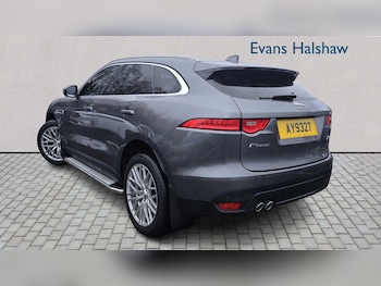 Used Jaguar F-Pace 2017 for sale - 77044198: Photo