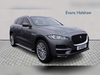 Used Jaguar F-Pace 2017 for sale - 77044198: Photo