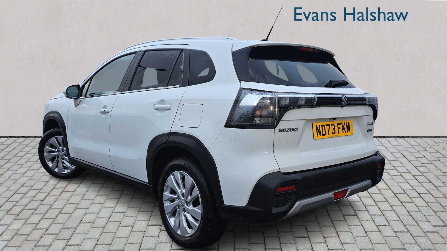 Used Suzuki SX4 S-Cross 2023 for sale - 76875835: Photo 2