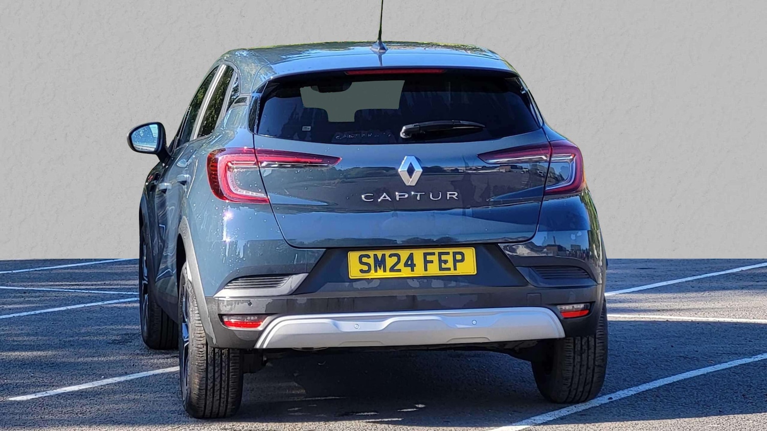 Used Renault Captur 2024 for sale - 76156215: Photo 3