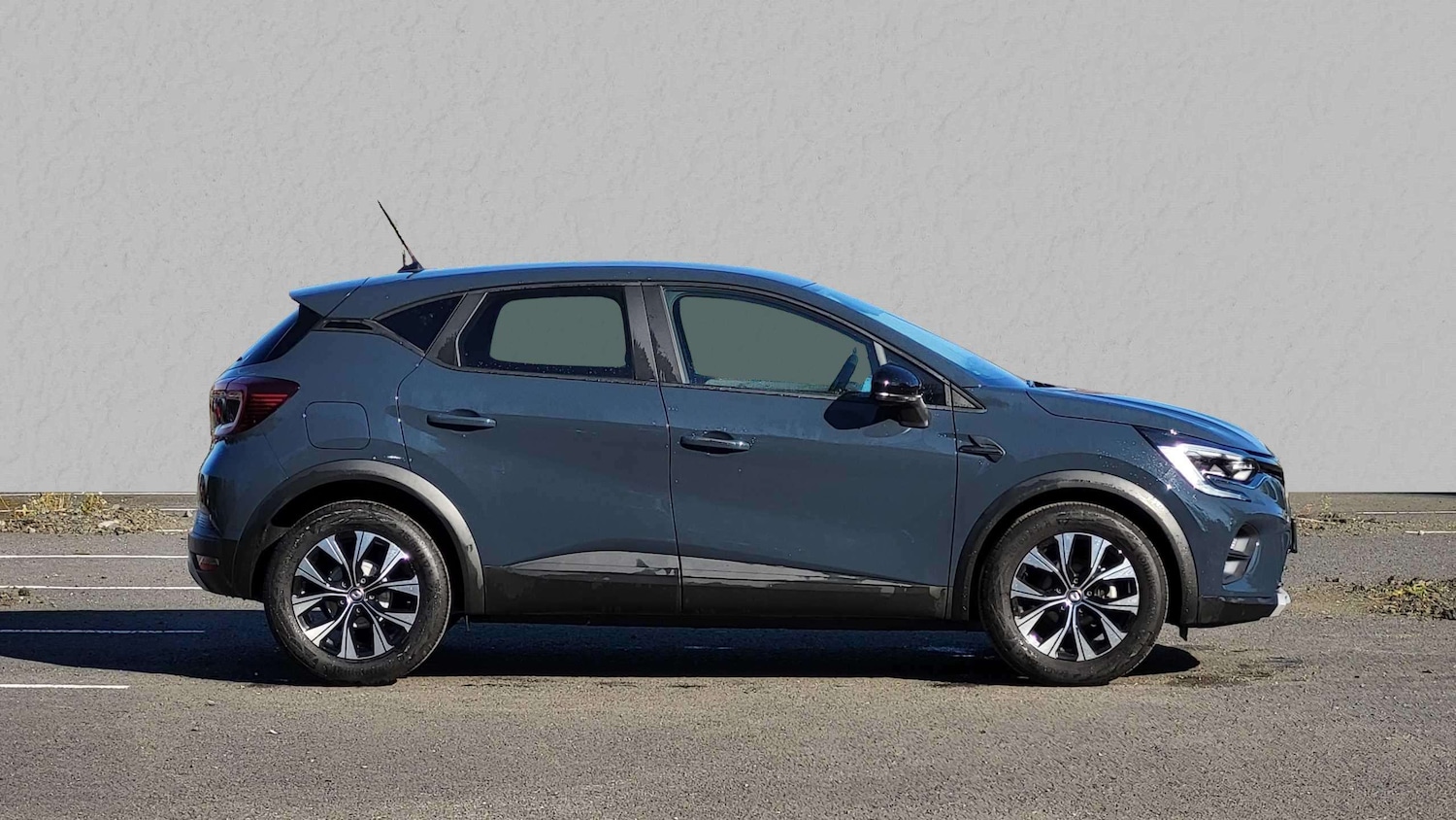 Used Renault Captur 2024 for sale - 76156215: Photo 4