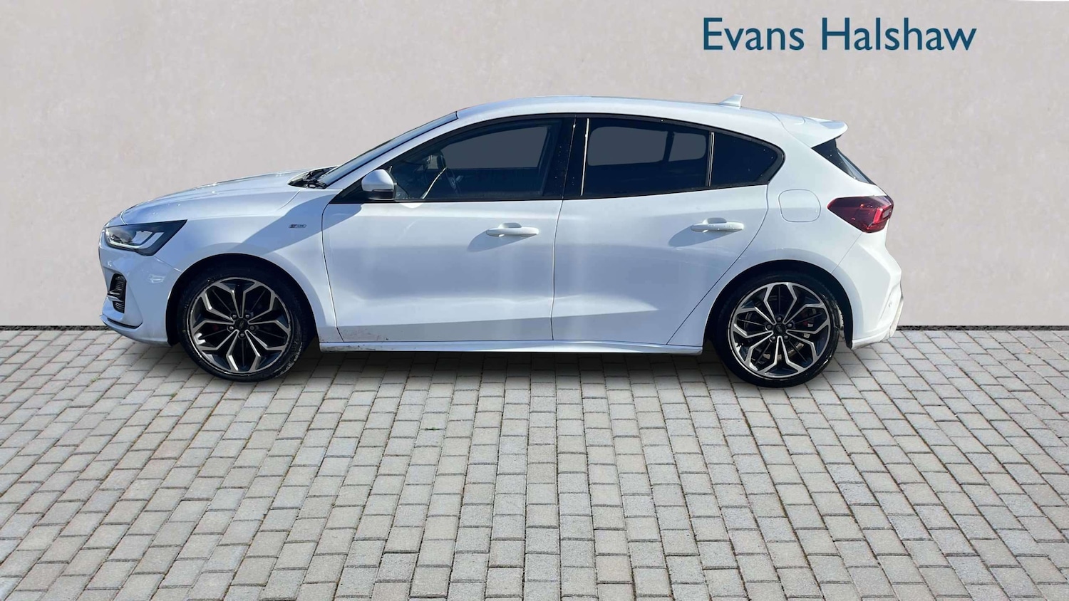 Used Ford Focus 2023 for sale - 77800075: Photo 4