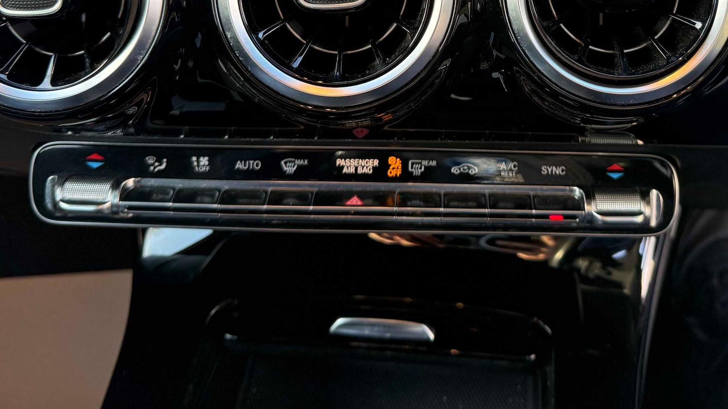 Used Mercedes-Benz A-Class 2019 for sale - 76804979: Photo 21