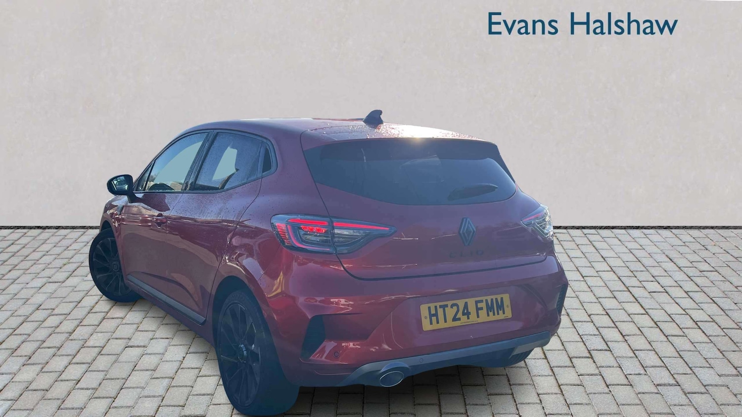 Used Renault Clio 2024 for sale - 77795580: Photo 3