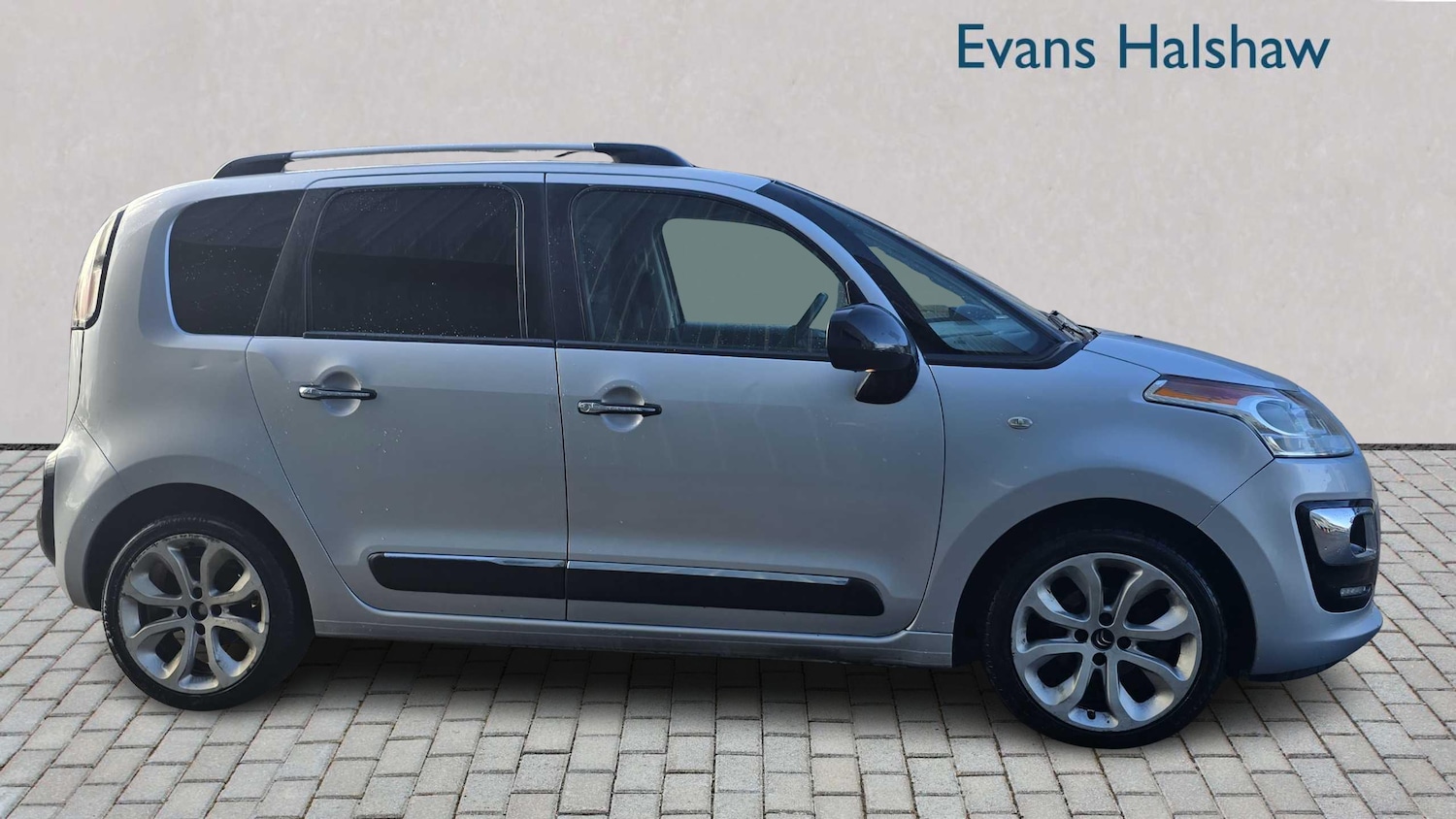 Used Citroen C3 Picasso 2016 for sale - 77638469: Photo 4