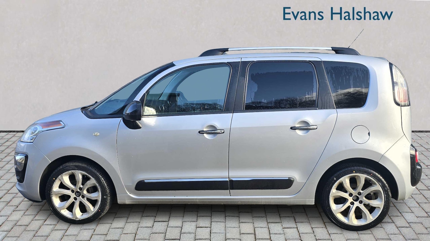 Used Citroen C3 Picasso 2016 for sale - 77638469: Photo 6