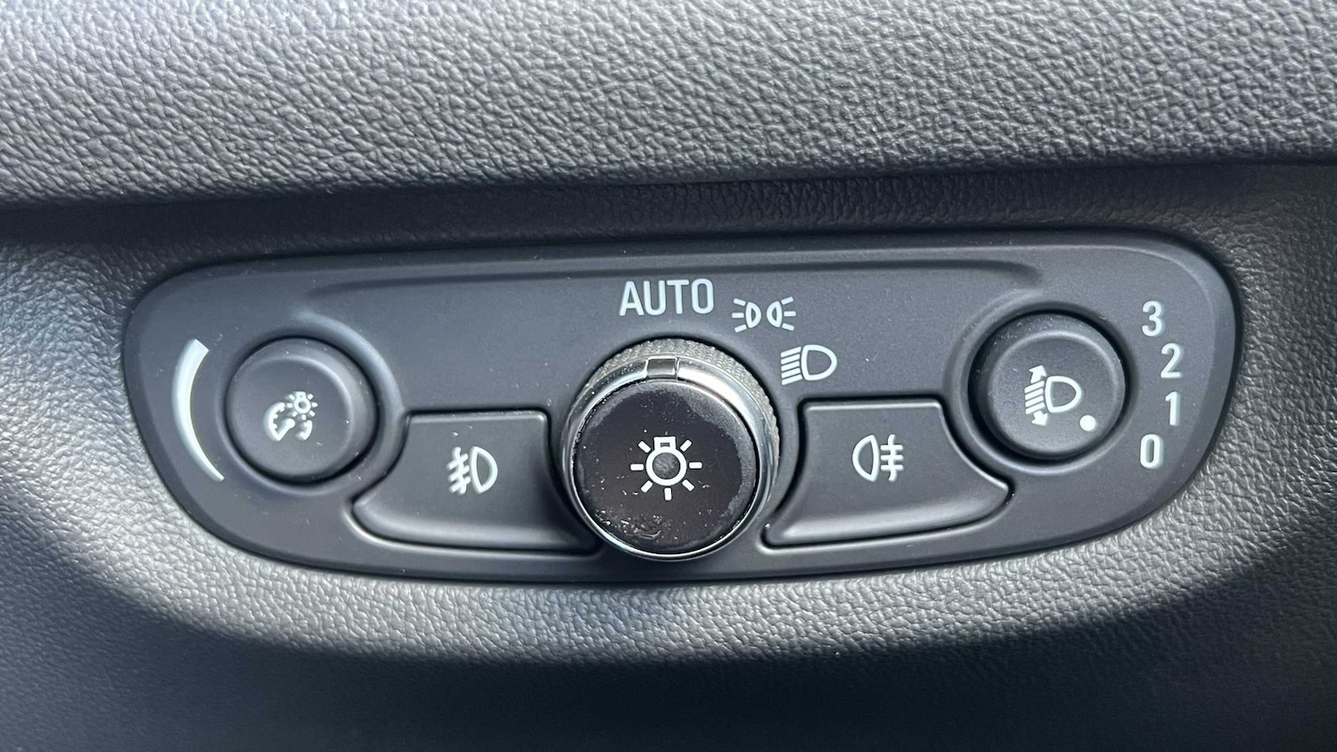 Used Vauxhall Insignia 2020 for sale - 76421199: Photo 19