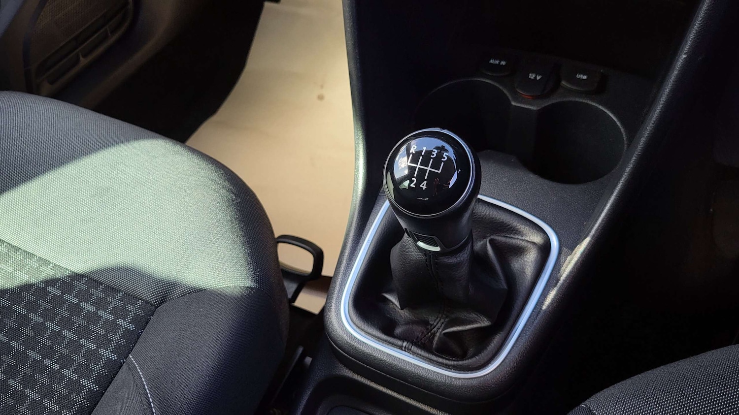 Used Volkswagen Polo 2016 for sale - 76774289: Photo 23