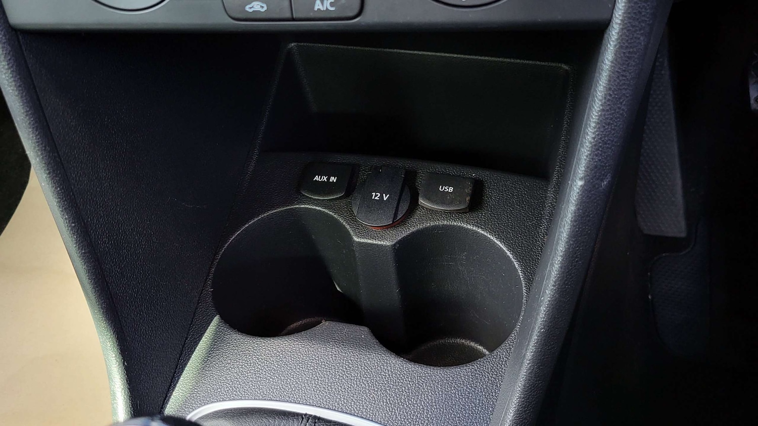 Used Volkswagen Polo 2016 for sale - 76774289: Photo 29