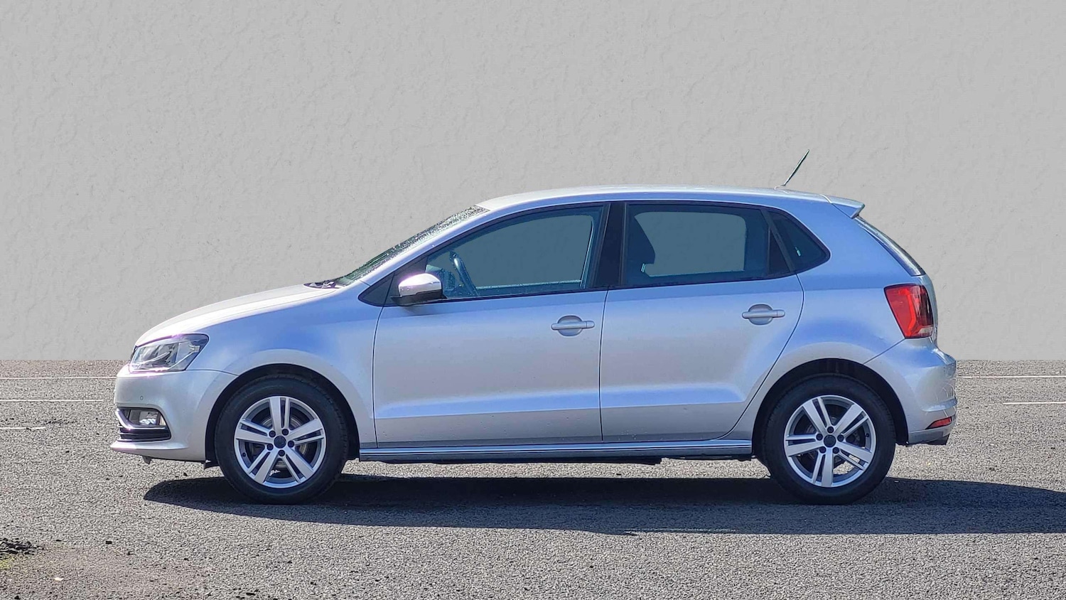 Used Volkswagen Polo 2016 for sale - 76774289: Photo 8