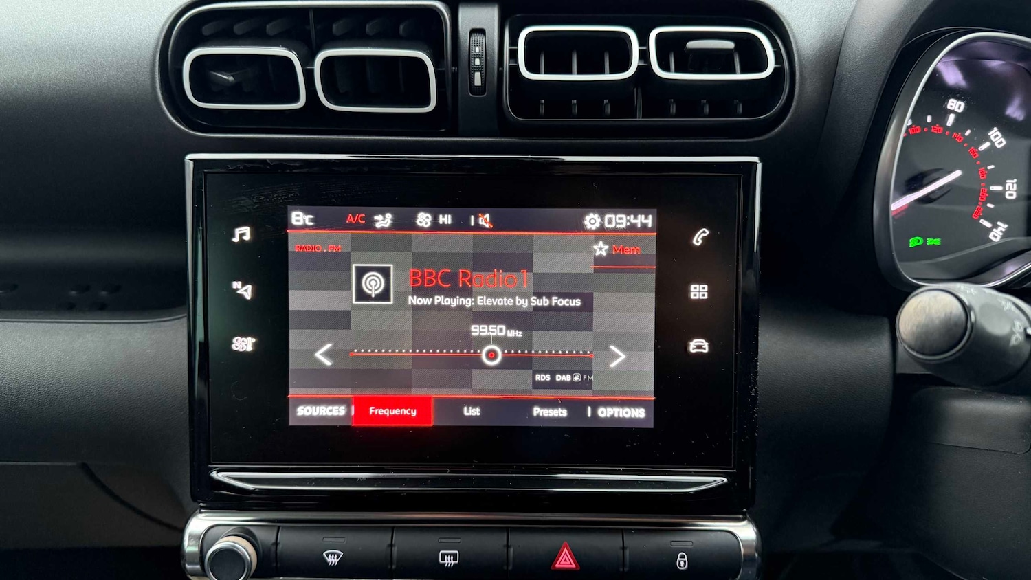 Used Citroen C3 Aircross 2023 for sale - 77032202: Photo 15