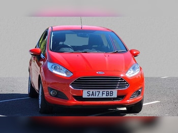 2017 - 1.25 82 Zetec 5dr
