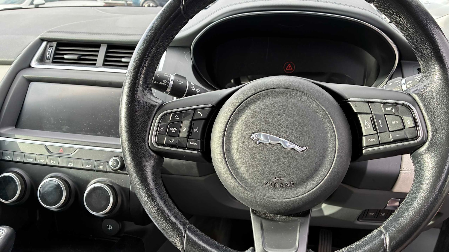 Used Jaguar E-Pace 2018 for sale - 77928793: Photo 9