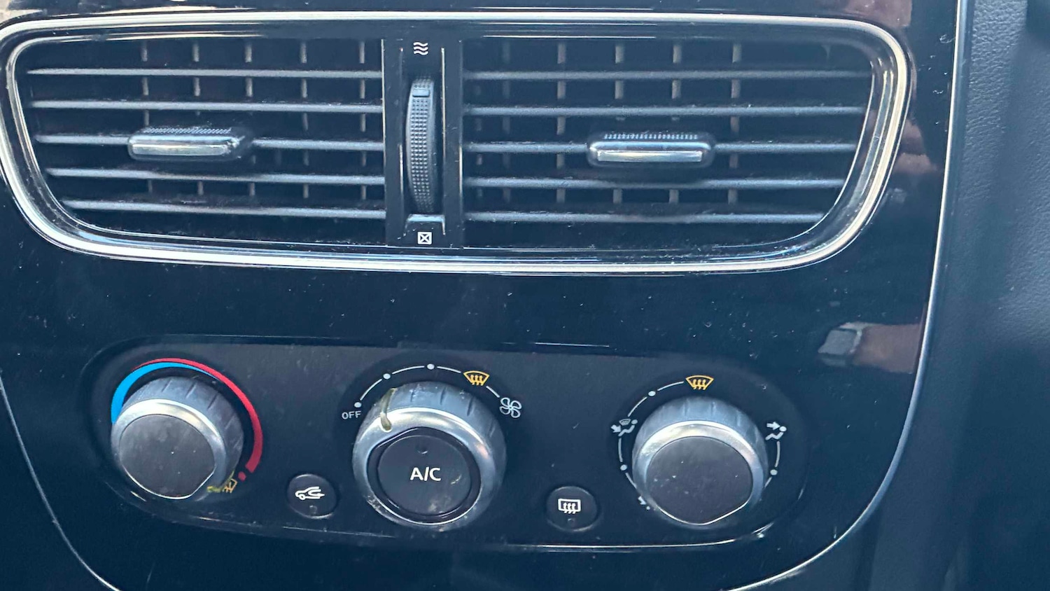 Used Renault Clio 2018 for sale - 77308472: Photo 11