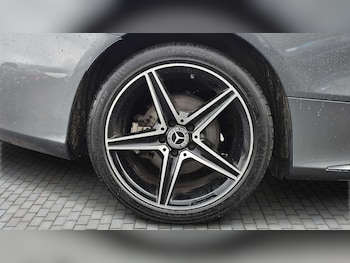 Used Mercedes-Benz C Class 2018 for sale - 79523848: Photo