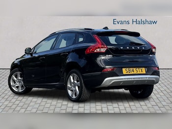 Used Volvo V40 2014 for sale - 79376832: Photo