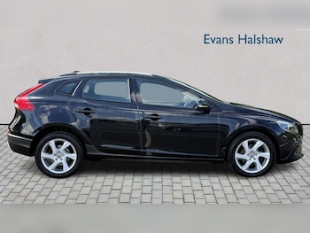 Used Volvo V40 2014 for sale - 79376832: Photo