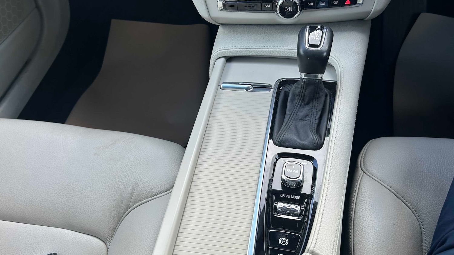 Used Volvo S90 2017 for sale - 77842536: Photo 21