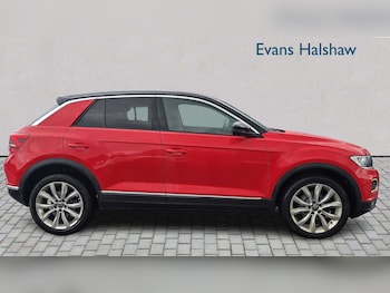 Used Volkswagen T-Roc 2021 for sale - 78407814: Photo