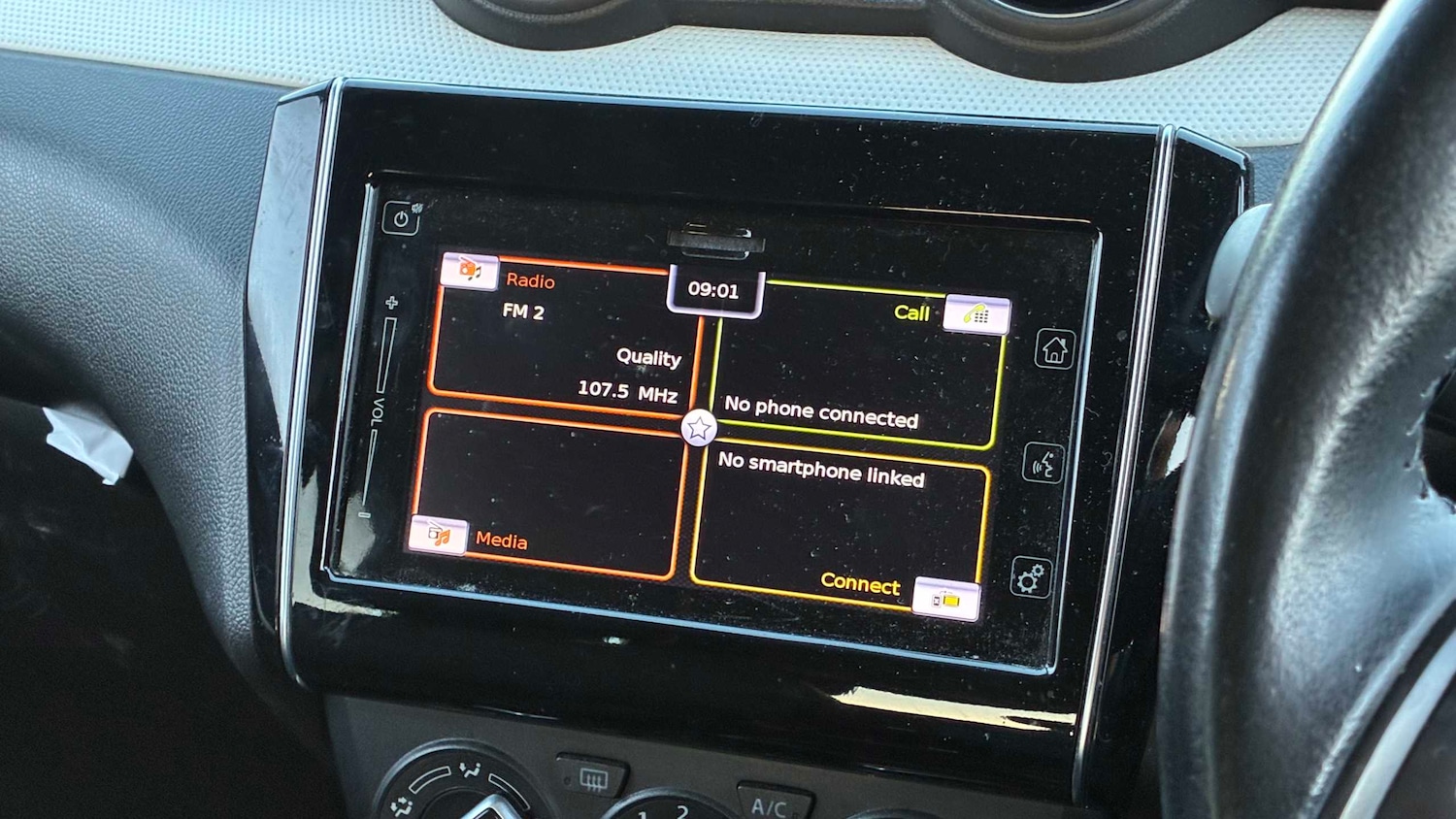 Used Suzuki Swift 2021 for sale - 76668952: Photo 11