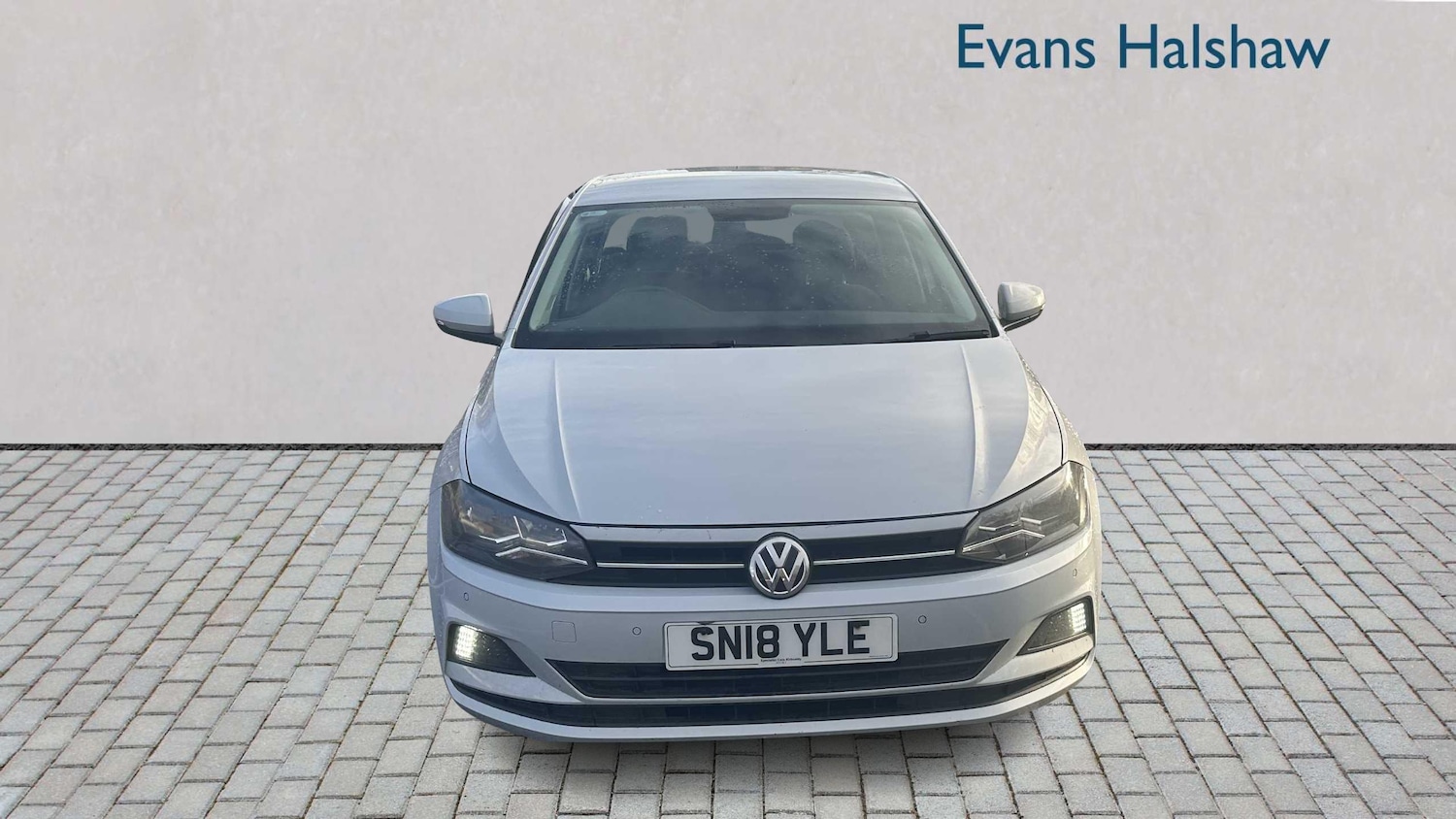 Used Volkswagen Polo 2018 for sale - 76804956: Photo 2