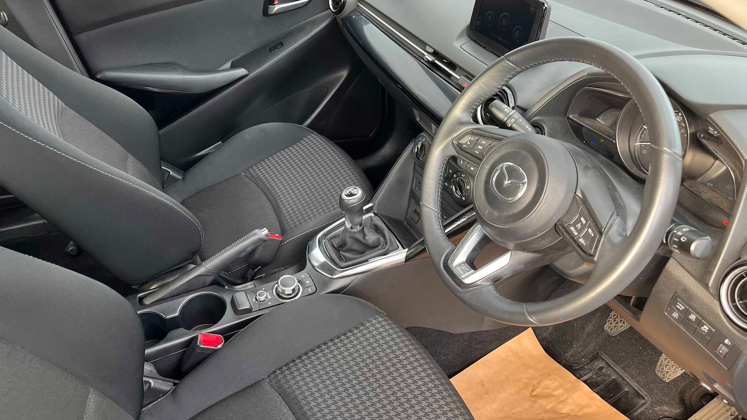 Used Mazda Mazda2 2018 for sale - 76515521: Photo 5