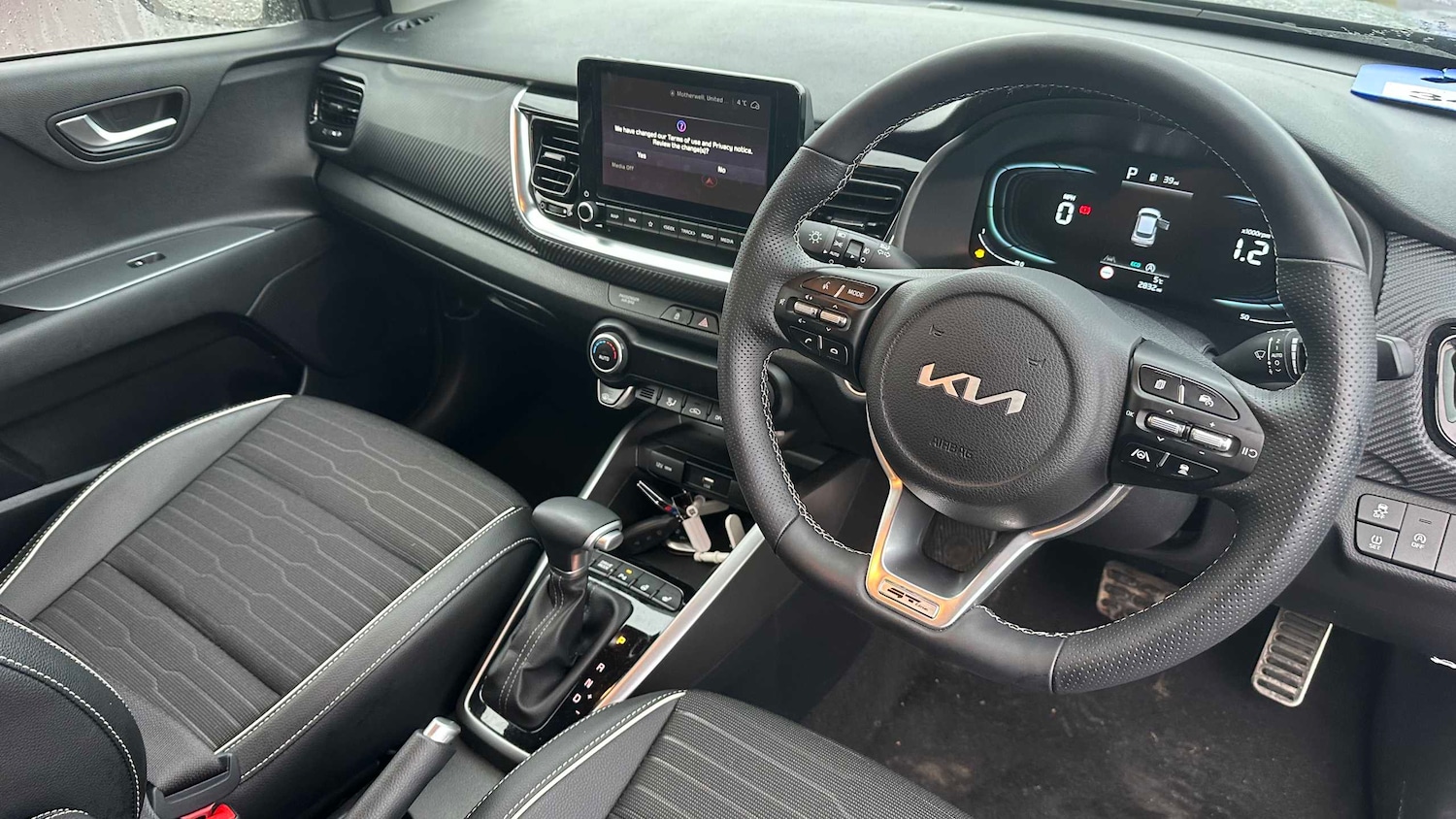 Used Kia Stonic 2024 for sale - 76842865: Photo 10