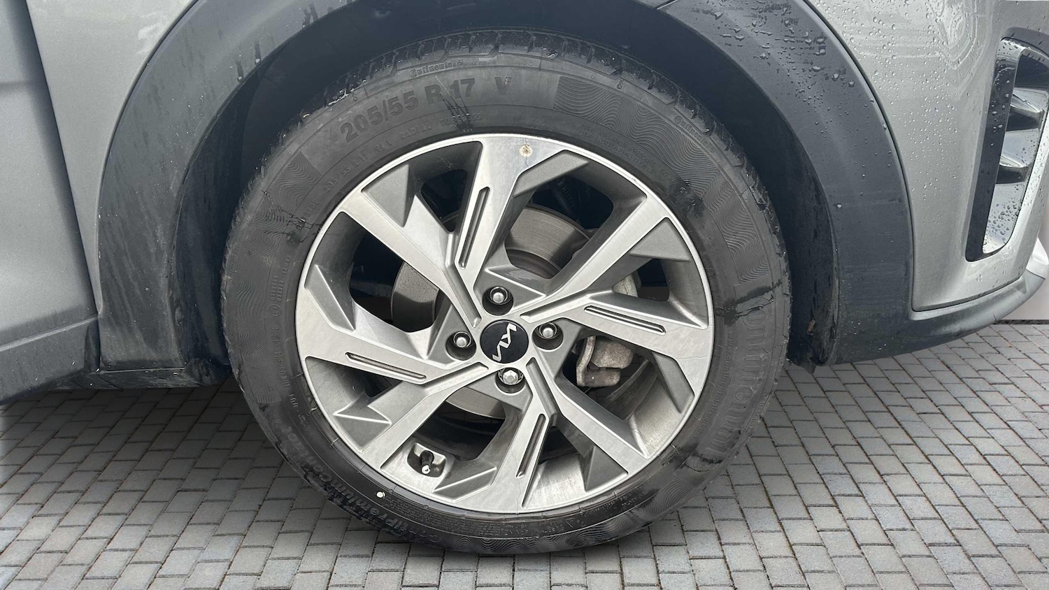 Used Kia Stonic 2024 for sale - 76842865: Photo 18