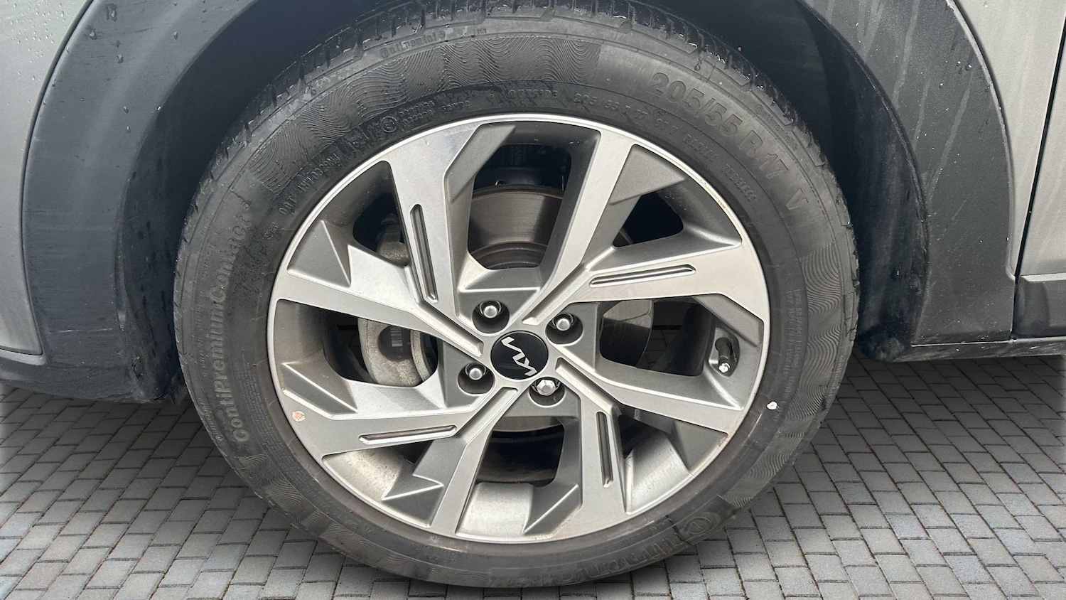 Used Kia Stonic 2024 for sale - 76842865: Photo 19