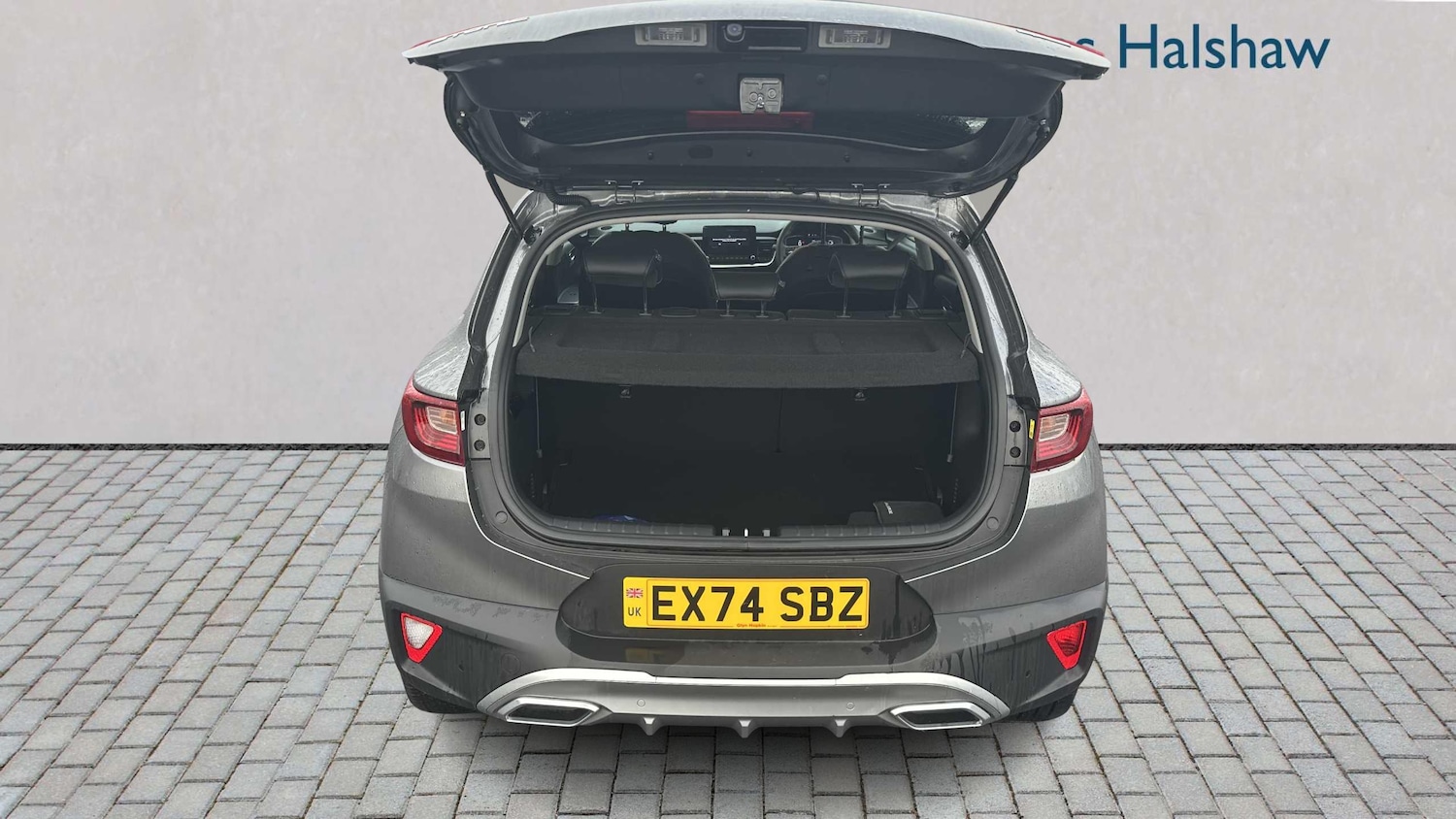 Used Kia Stonic 2024 for sale - 76842865: Photo 9