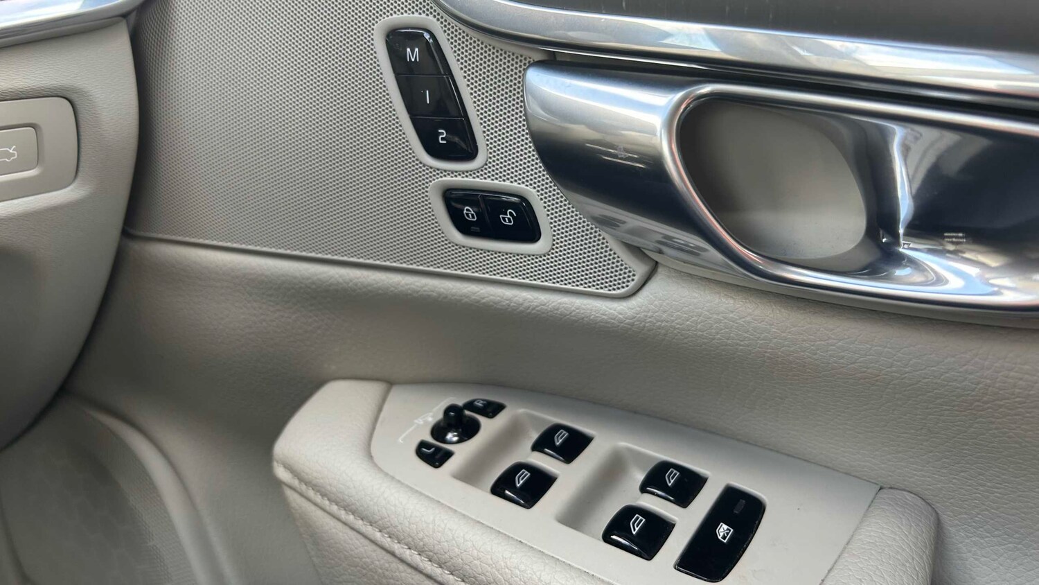 Used Volvo S90 2017 for sale - 78037622: Photo 23