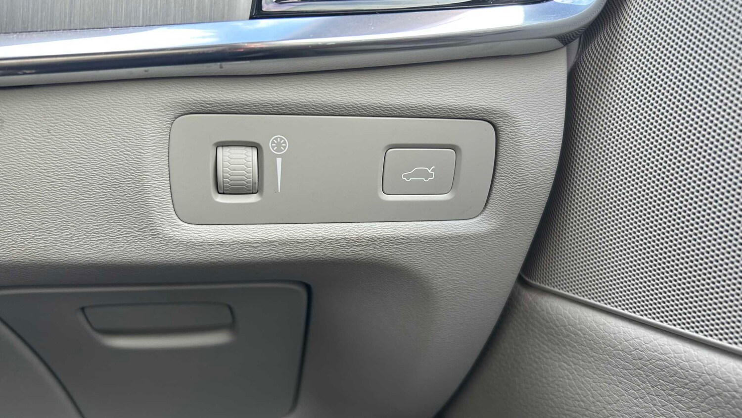 Used Volvo S90 2017 for sale - 78037622: Photo 24