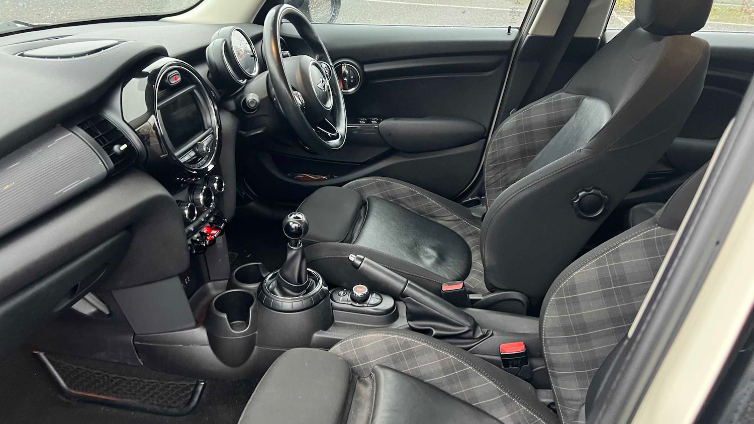 Used MINI Hatch 2017 for sale - 76624600: Photo 16