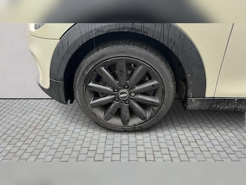 Used MINI Hatch 2017 for sale - 76624600: Photo