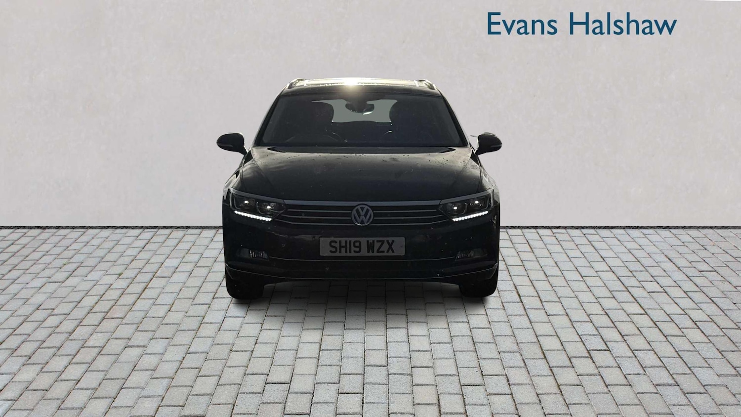 Used Volkswagen Passat 2019 for sale - 76564331: Photo 2