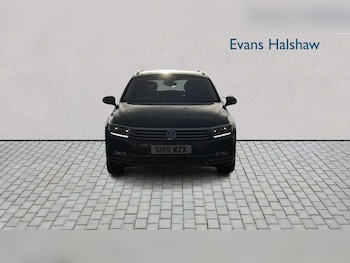 Used Volkswagen Passat 2019 for sale - 76564331: Photo