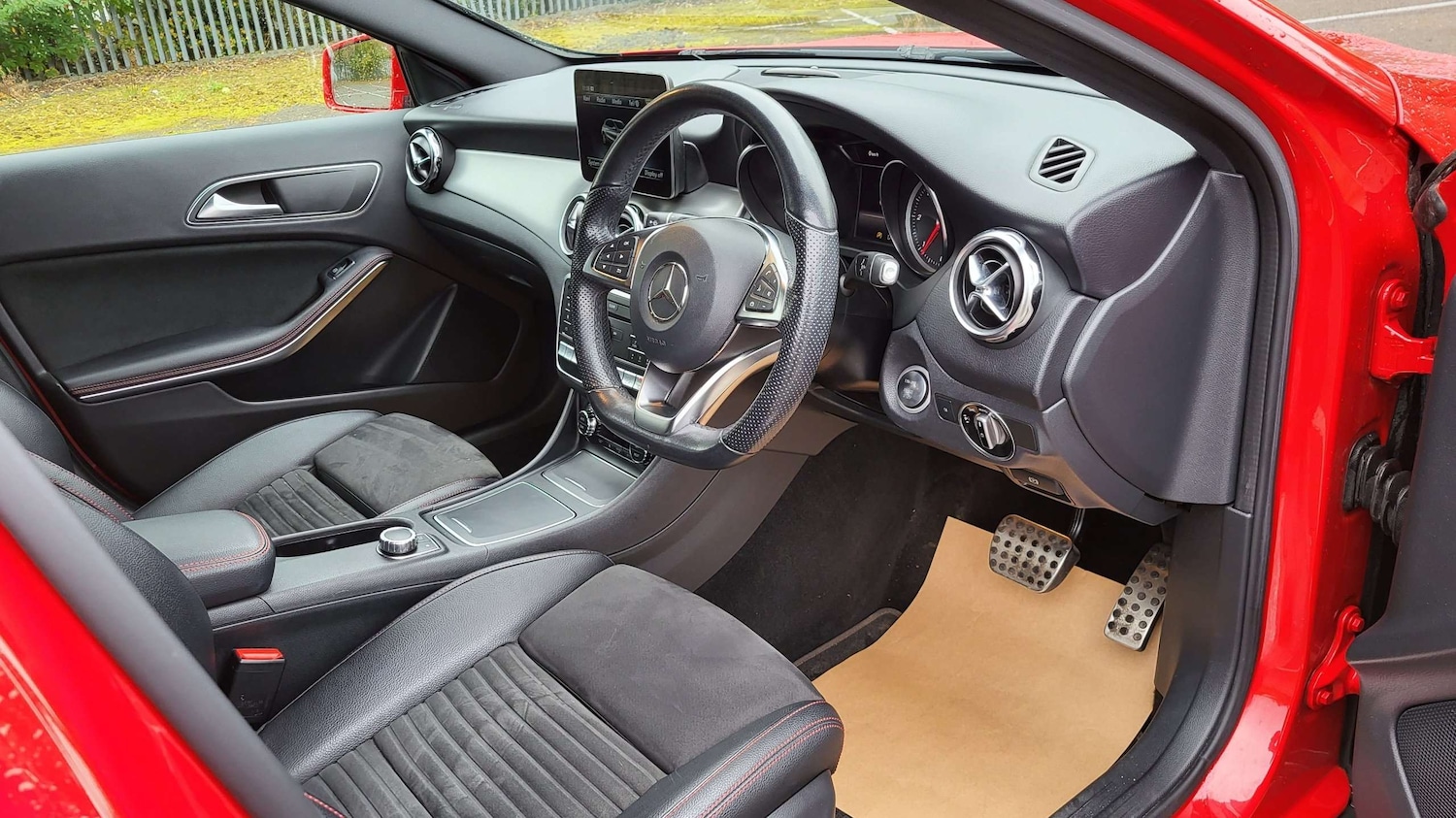 Used Mercedes-Benz GLA 2018 for sale - 76286376: Photo 12