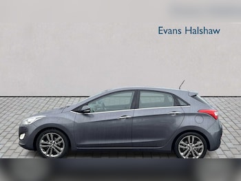 Used Hyundai i30 2015 for sale - 77123305: Photo