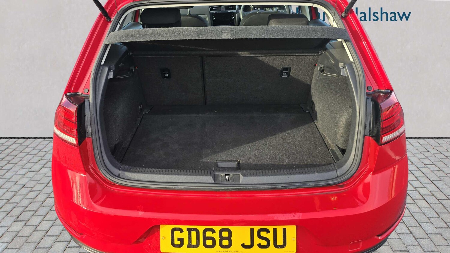 Used Volkswagen Golf 2019 for sale - 77194378: Photo 8