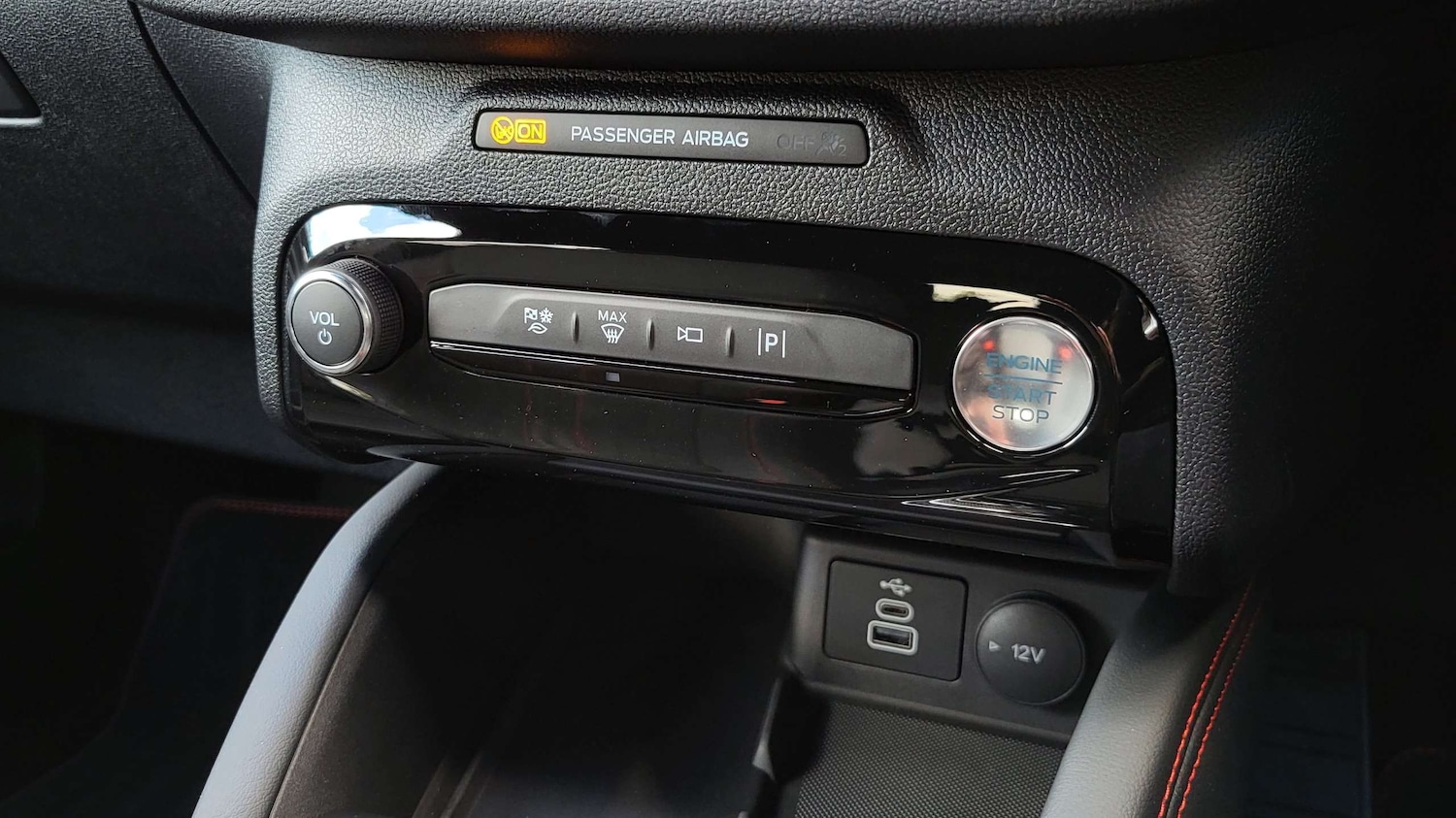 Used Ford Kuga 2025 for sale - 76624489: Photo 28