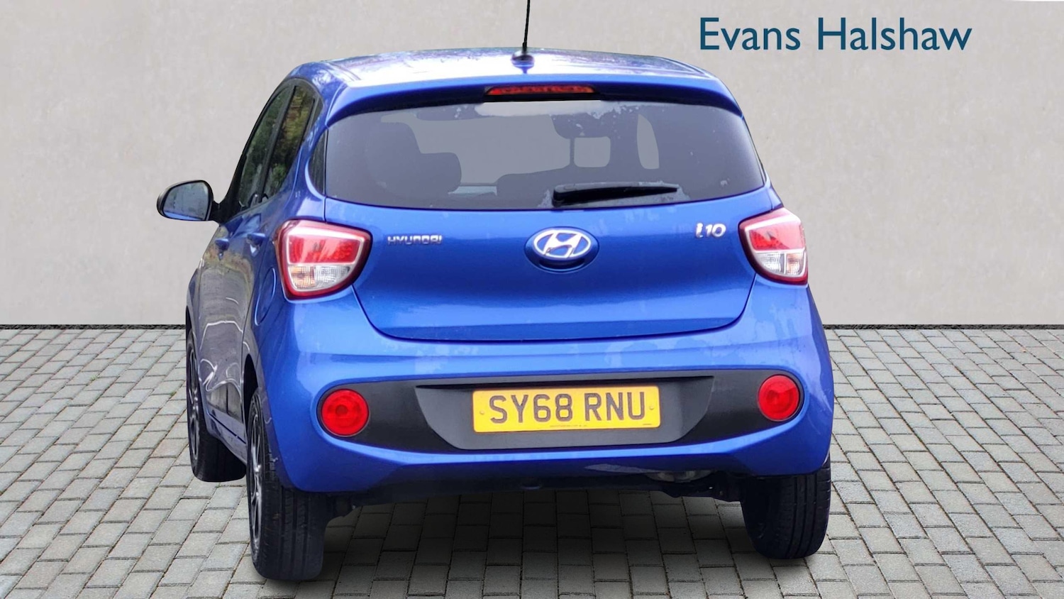 Used Hyundai i10 2018 for sale - 76262316: Photo 2