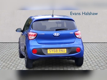 Used Hyundai i10 2018 for sale - 76262316: Photo
