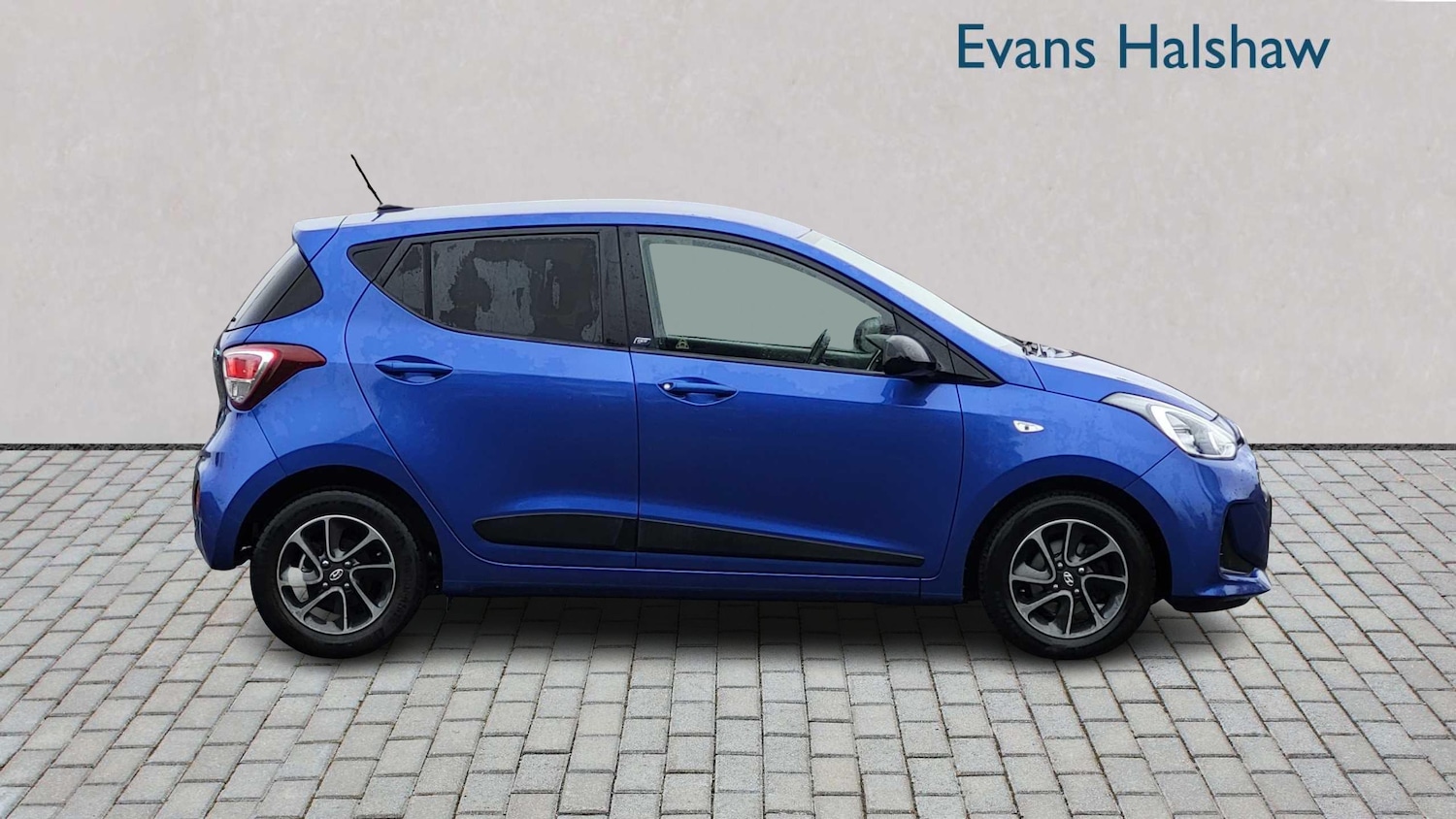 Used Hyundai i10 2018 for sale - 76262316: Photo 3